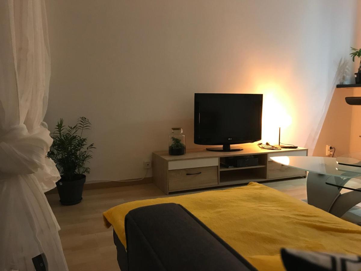 1à6-Cinéma-Netflix-Parking-Fibre OFFERT Montpellier Exterior foto